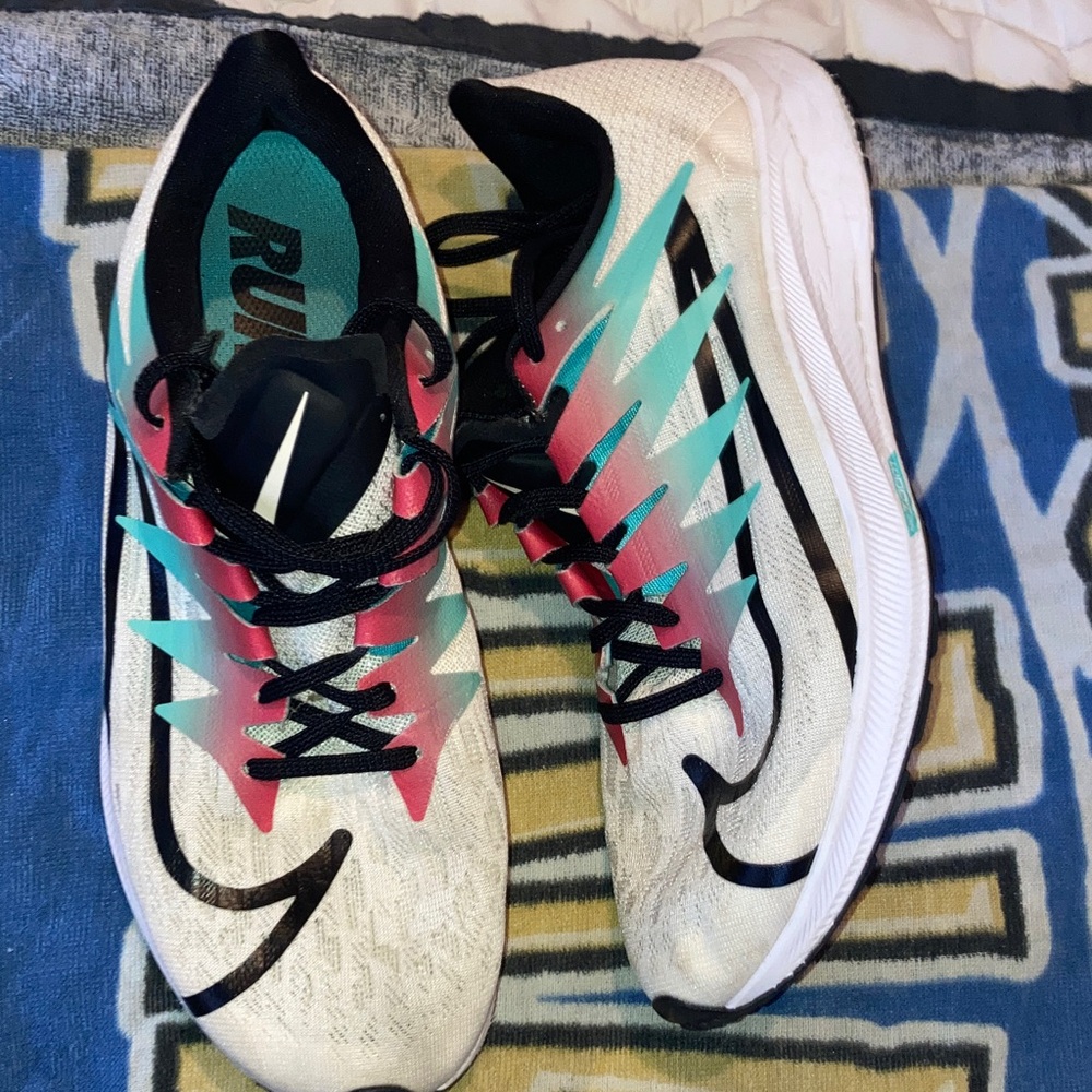 Nike Womens Zoom Rival Fly ‘Pale Ivory’ size 9.5W